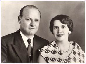 Descripcin: 1. Mis padres. Tomislav ILIC ZUVIC   & Obsidiana OLMOS GAETE de ILIC 1959.jpg