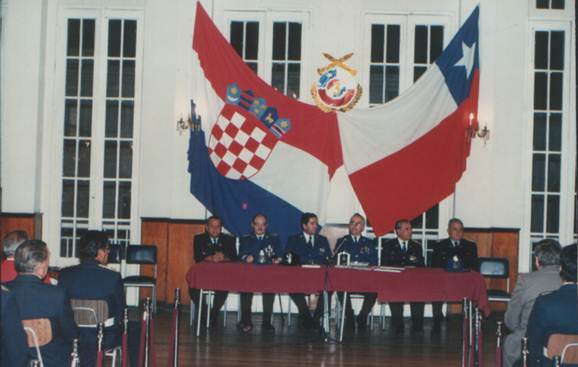 Descripcin: Opis: Compania Hrvatska de Bomberos No 3.-''Bomba Pascual Baburizza''.bmp