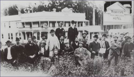 Descripción: cca 1890 sastanak geologa.jpg